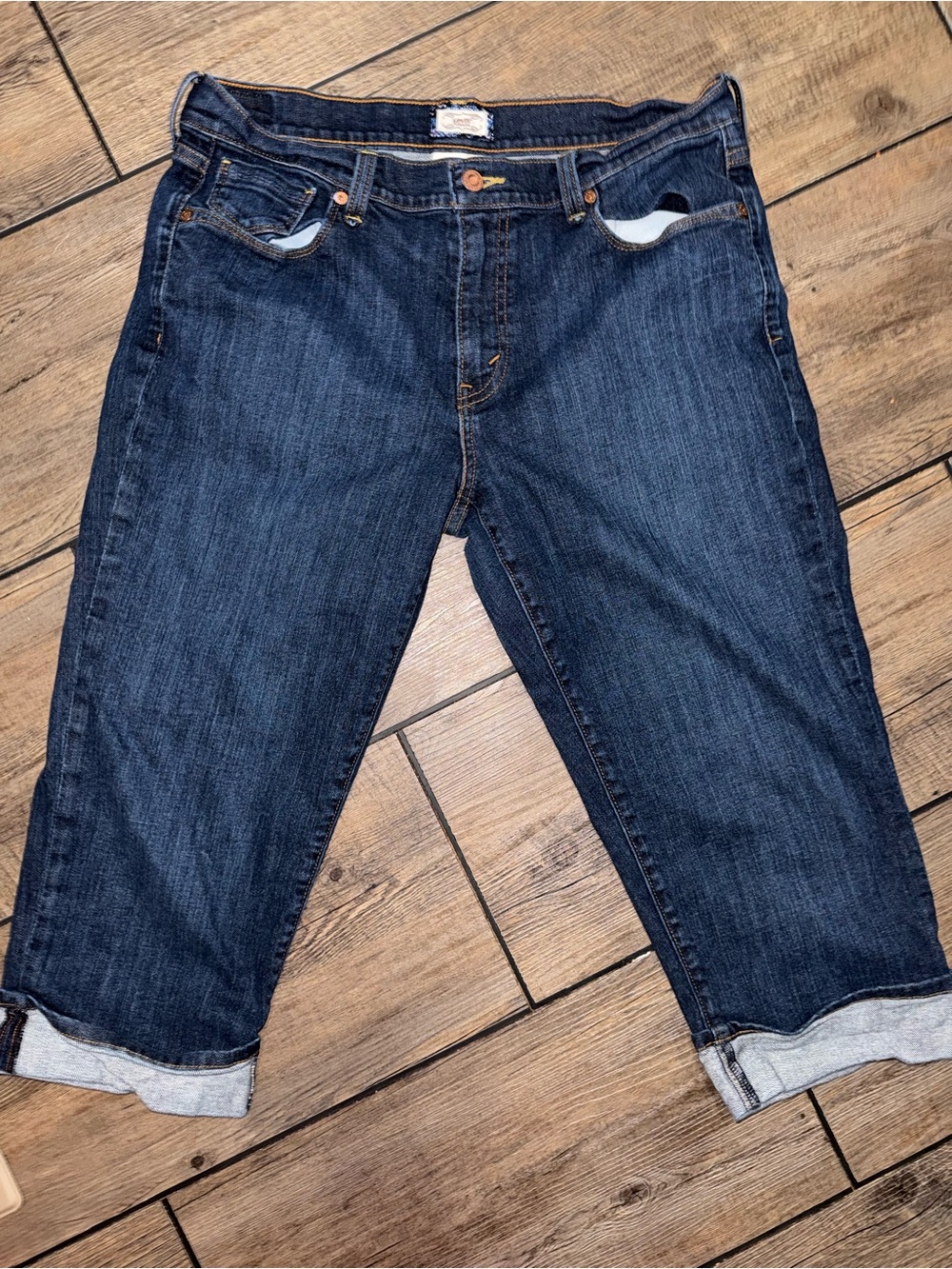 Levi's 515 Medium Wash Cuffed Denim Capris / Crop Jeans Size 12